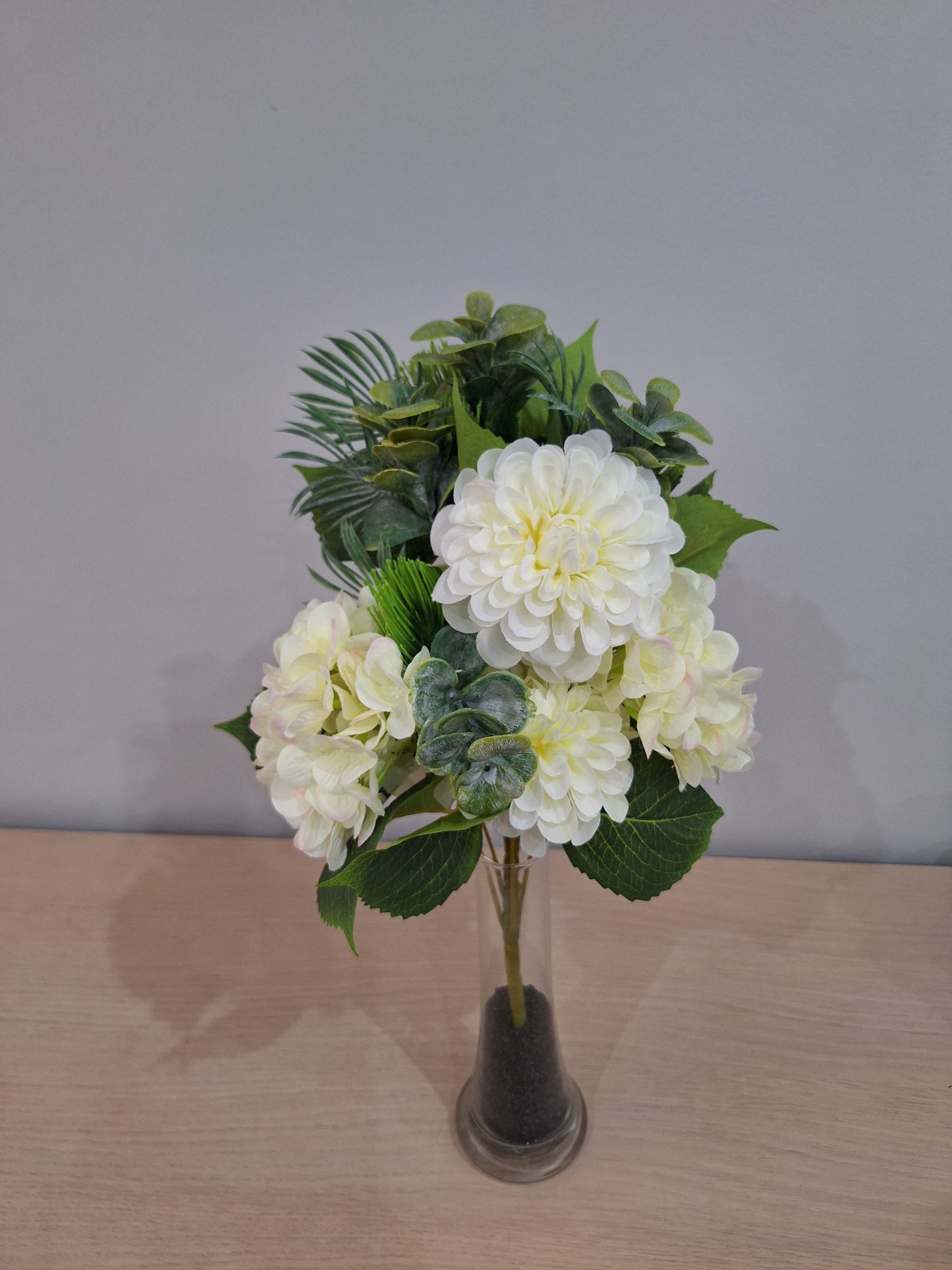 RAMO ZINNIAS Y HORTENSIAS