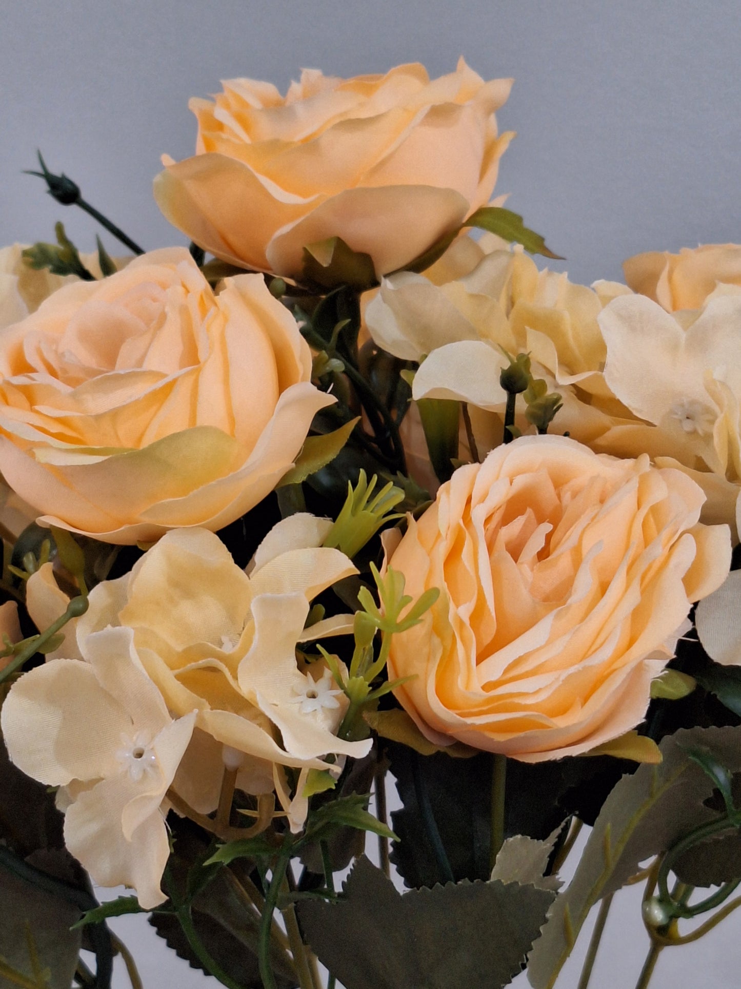 RAMO DE PEONIAS Y HORTENSIAS DE FLOR PEQUEÑA