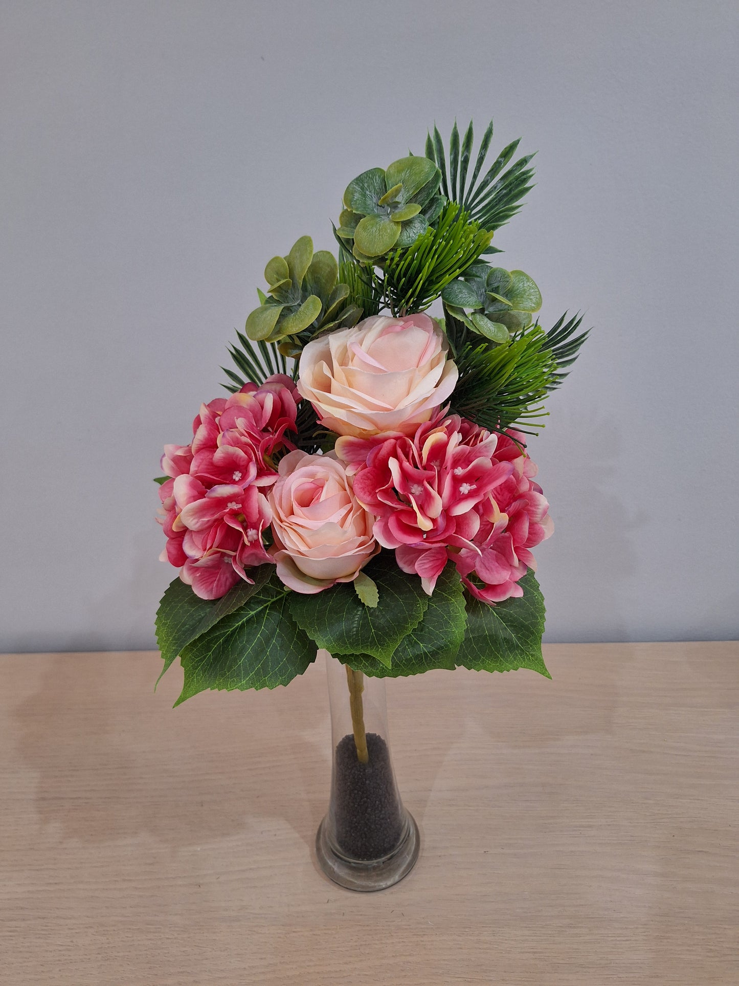 RAMO DE ROSAS Y HORTENSIAS