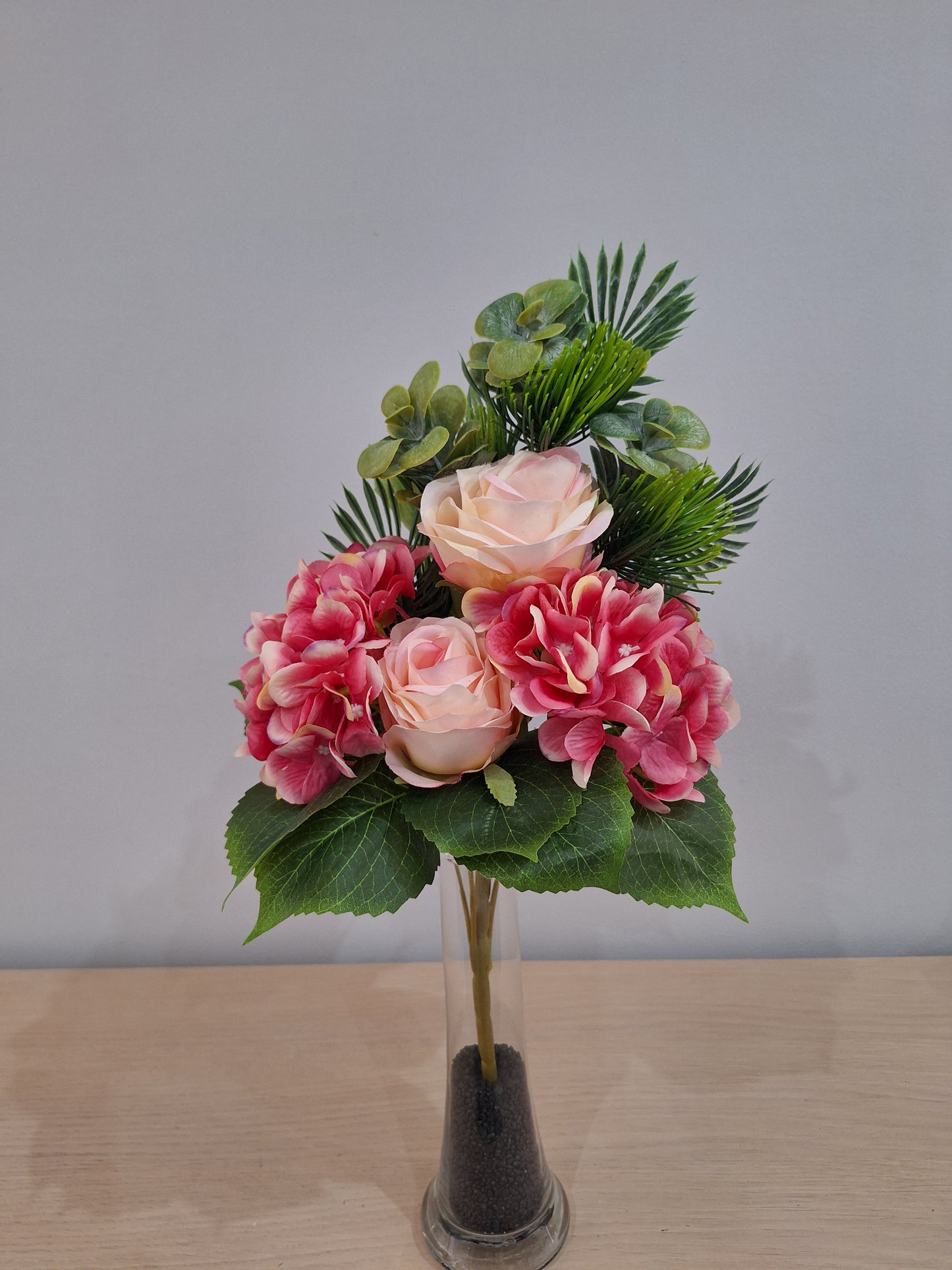 RAMO DE ROSAS Y HORTENSIAS