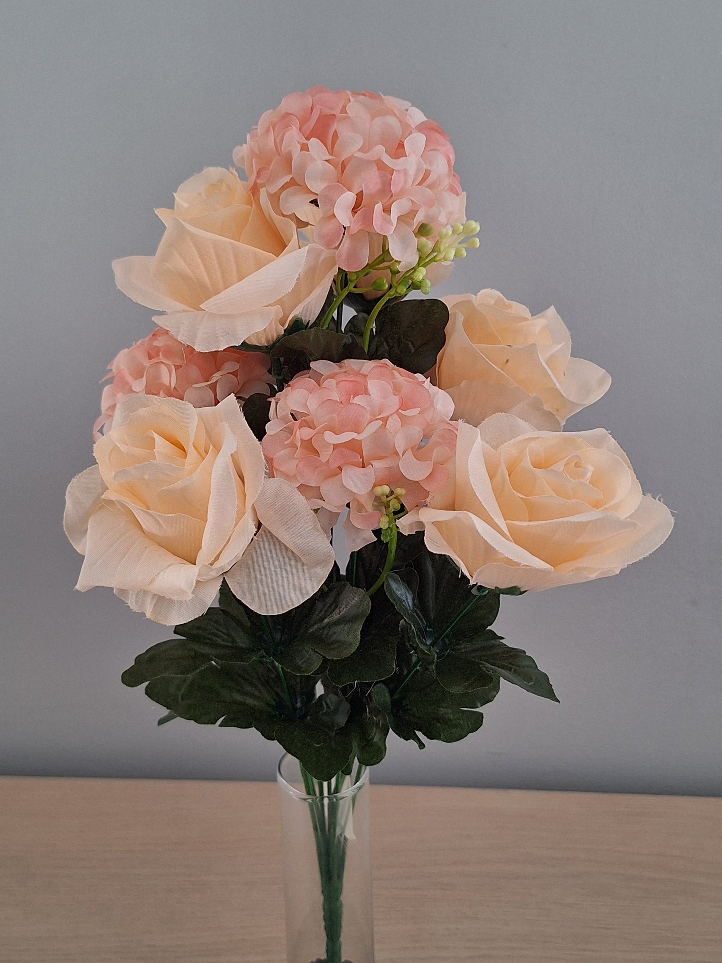 RAMO DE ROSAS Y CRISANTEMOS