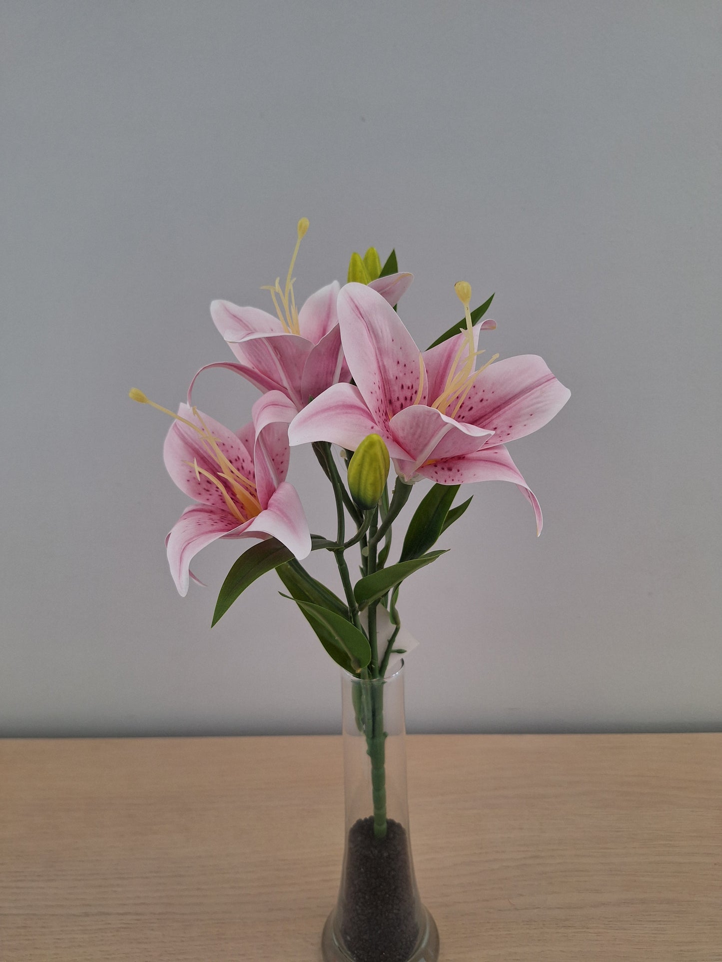 VARA LILIUM